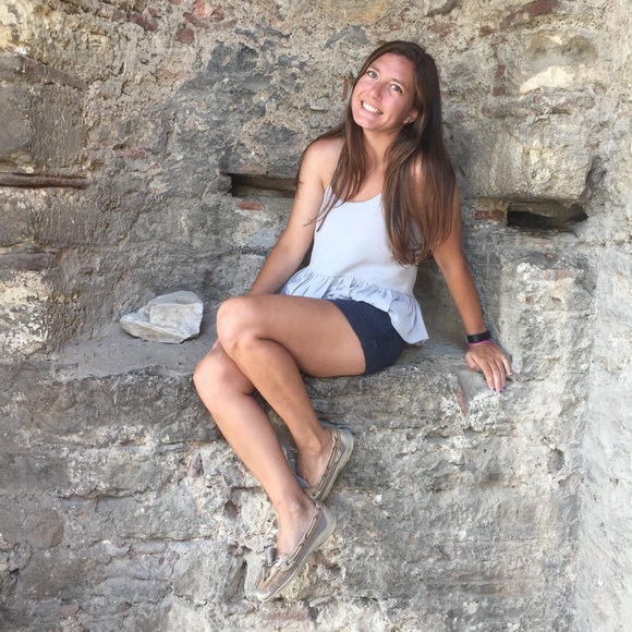 Meet your Posher, Luci - Picture 1 of 1